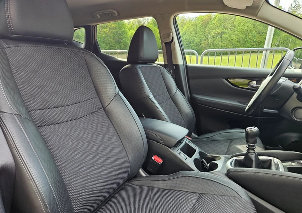 Nissan Qashqai cena 59999 przebieg: 173400, rok produkcji 2016 z Kościerzyna małe 631